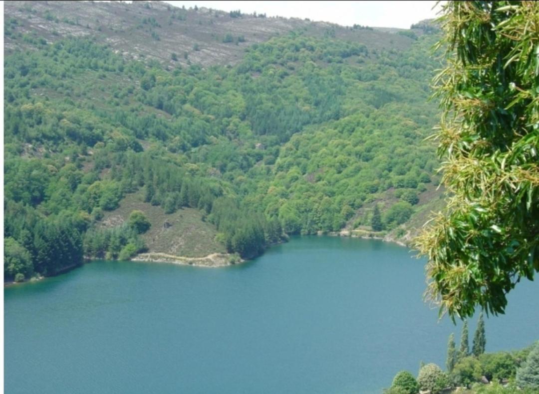 Sur Les Rochers Du Lac & Location-Rando En Vtt فيليفورت المظهر الخارجي الصورة